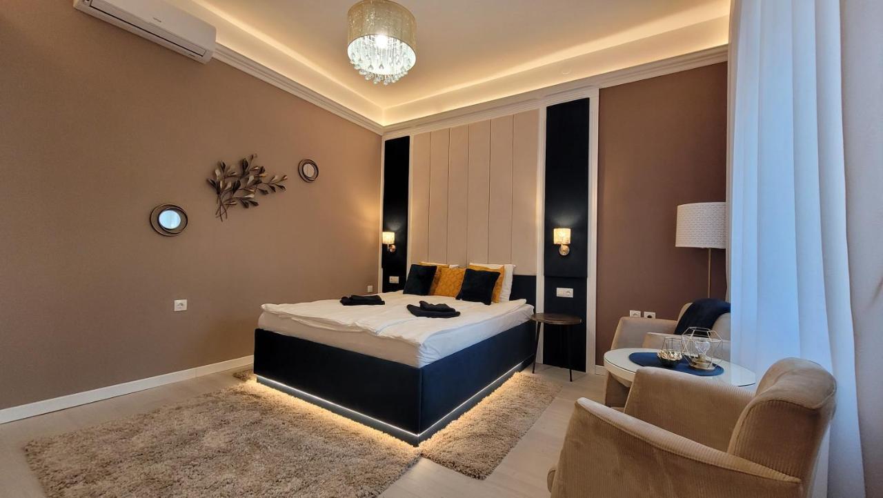 Glamour Apartman Gyula Buitenkant foto
