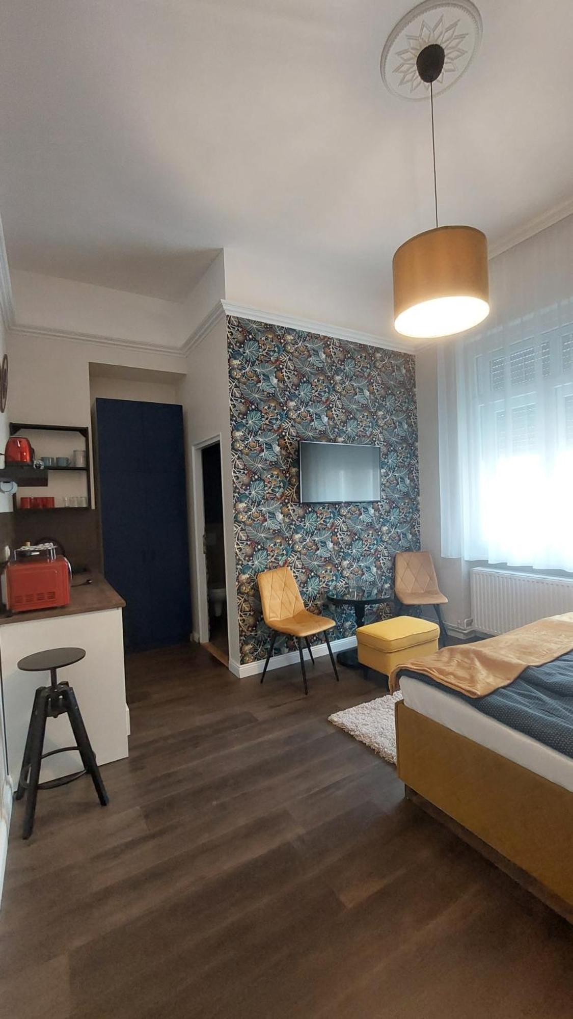 Glamour Apartman Gyula Buitenkant foto