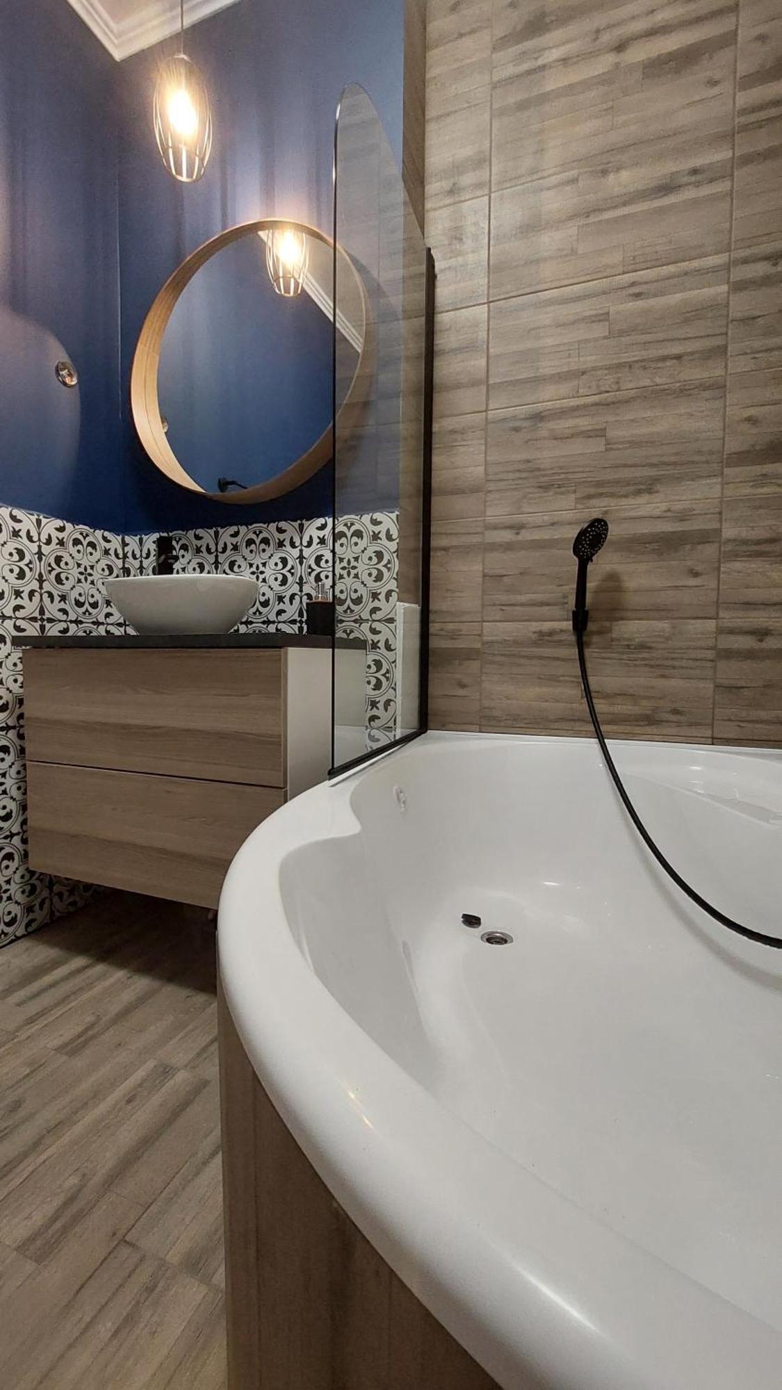 Glamour Apartman Gyula Buitenkant foto