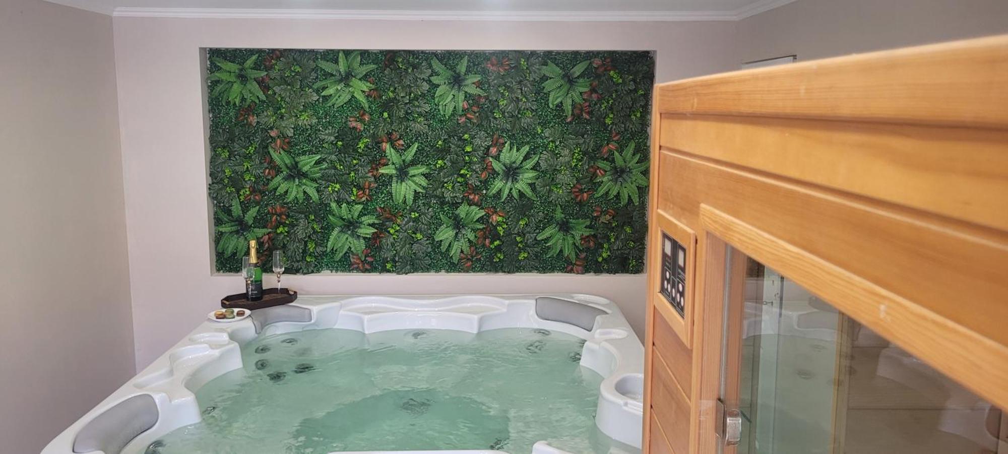 Glamour Apartman Gyula Buitenkant foto